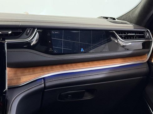 New 2025 Jeep Grand Cherokee Summit image 33