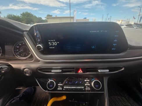 Used 2023 Hyundai Sonata SEL FWD image 11