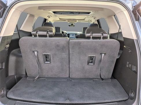 Used 2022 GMC Acadia Denali w/ Denali Technology Package image 11