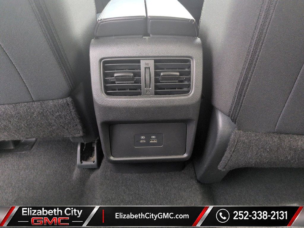 Used 2023 Nissan Rogue SV AWD/4WD image 18