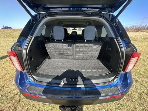 Used 2023 Ford Explorer XLT w/ Equipment Group 202A image 23