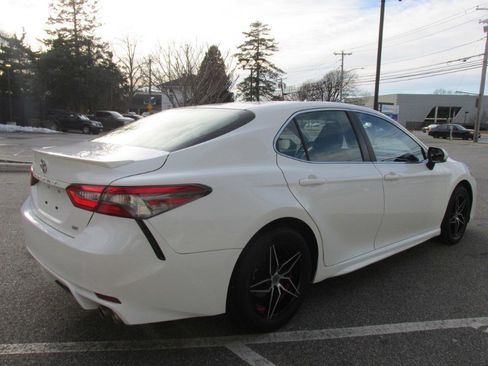 Used 2018 Toyota Camry SE image 21