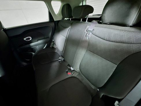 Used 2018 Kia Soul FWD image 19