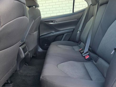 Used 2019 Toyota Camry LE FWD image 10