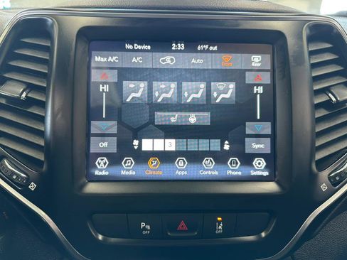 Used 2021 Jeep Cherokee Latitude Lux w/ Sun & Sound Group image 56