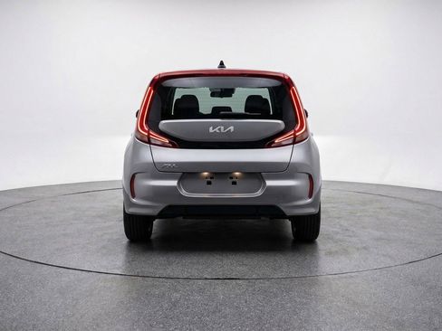 Used 2025 Kia Soul LX w/ LX Technology Package image 7