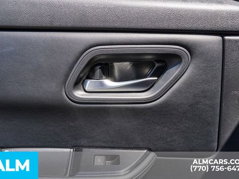 Used 2025 Nissan Rogue SV image 56