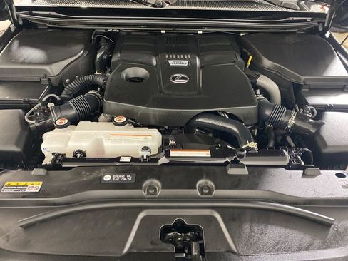 Used 2024 Lexus GX 550 image 36