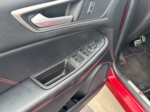 Used 2022 Ford Edge ST-Line AWD/4WD image 12