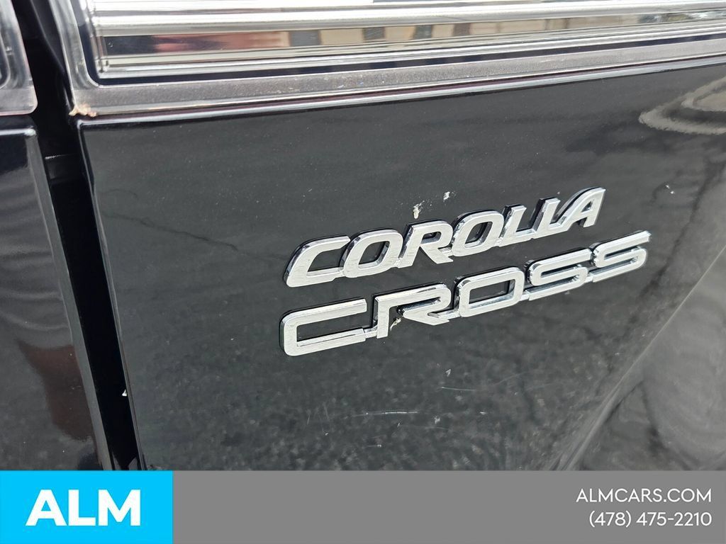 Used 2024 Toyota Corolla Cross L FWD image 9
