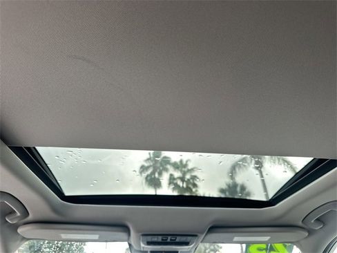 Used 2023 Nissan Rogue SV w/ SV Premium Package image 18