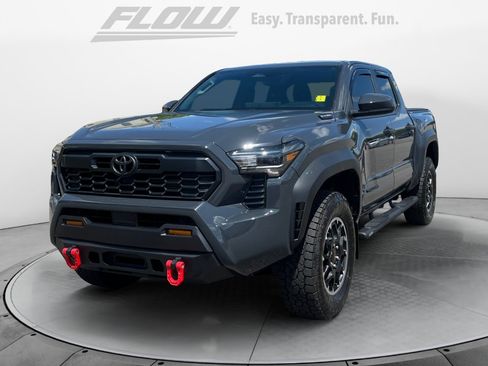 Used 2025 Toyota Tacoma TRD Off-Road AWD/4WD image 3