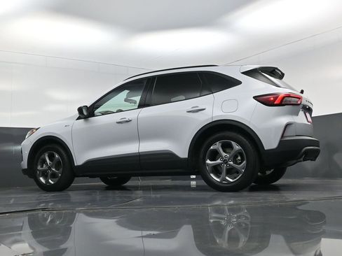 Used 2025 Ford Escape ST-Line FWD image 21