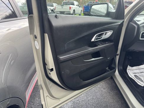 Used 2015 Chevrolet Equinox LT w/ Chrome Appearance Package image 12