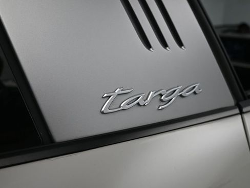 Certified 2021 Porsche 911 Targa 4S image 25