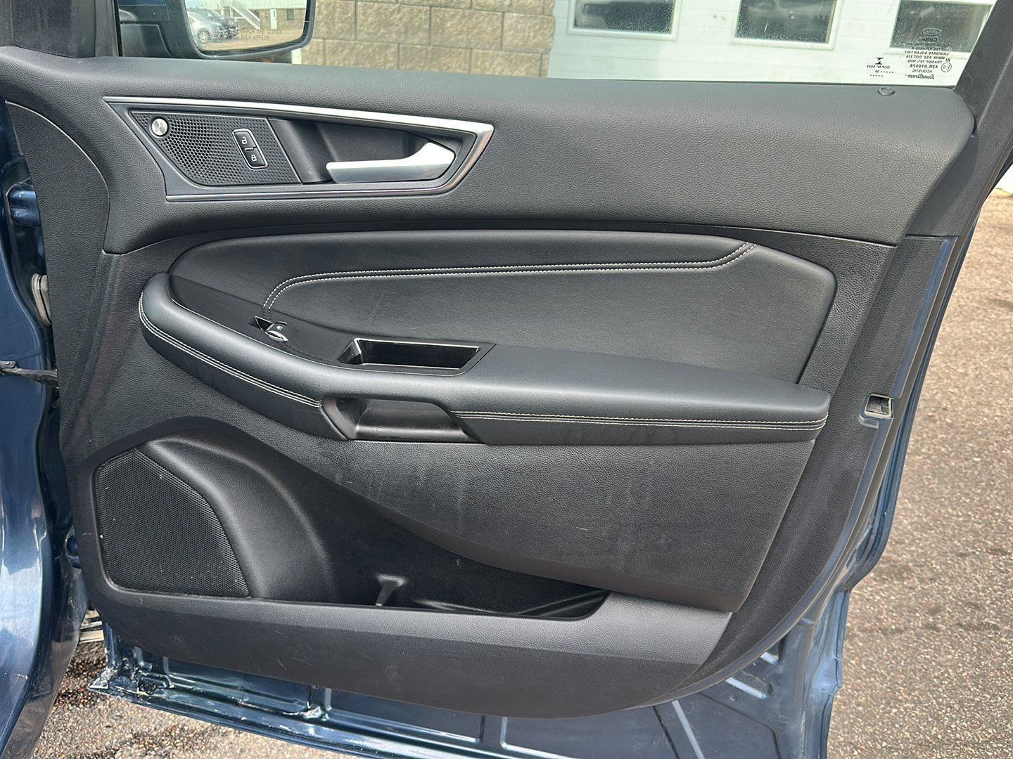 Used 2019 Ford Edge Titanium w/ Cold Weather Package AWD/4WD image 10