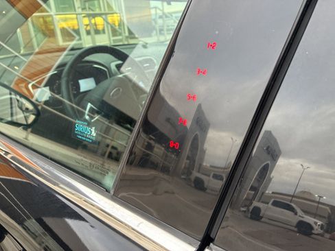 Used 2017 Ford Fusion SE w/ Equipment Group 201A image 12