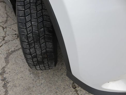 Used 2014 Toyota RAV4 XLE image 32