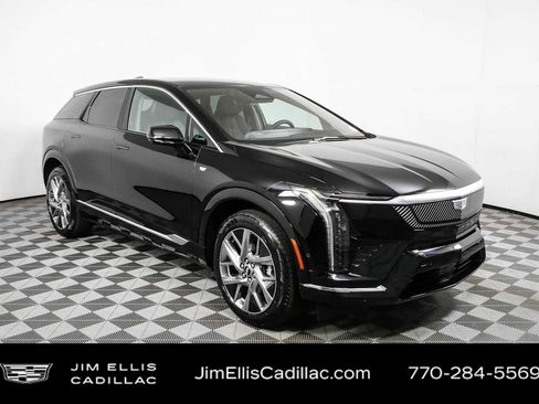 Used 2025 Cadillac Optiq Luxury 2 w/ LPO, Floor Liner Package AWD/4WD image 1