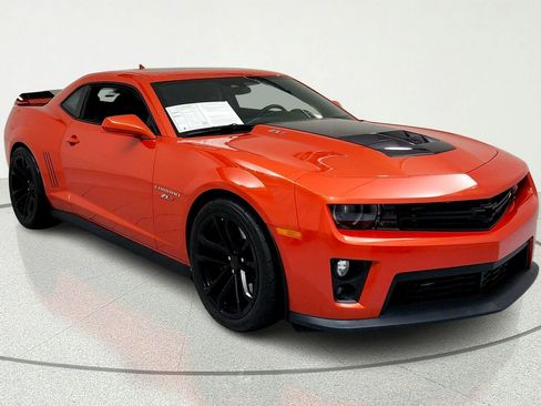 Used 2013 Chevrolet Camaro ZL1 RWD image 7