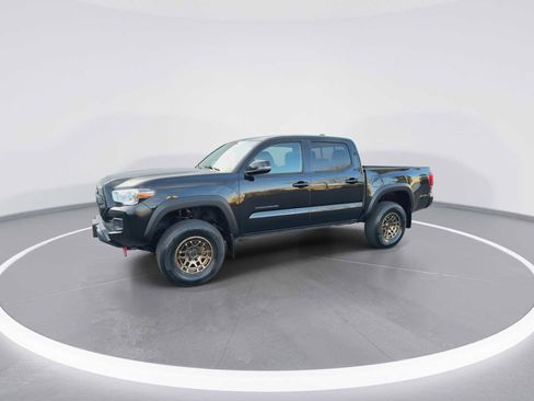 Certified 2022 Toyota Tacoma SR5 w/ Trail Edition image 4
