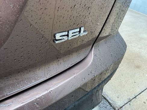 Used 2022 Mitsubishi Eclipse Cross SEL AWD/4WD image 3