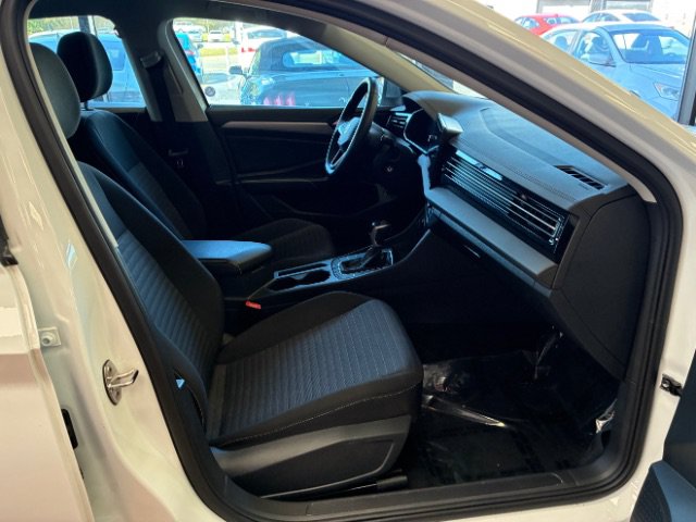 Used 2025 Volkswagen Jetta S FWD image 28