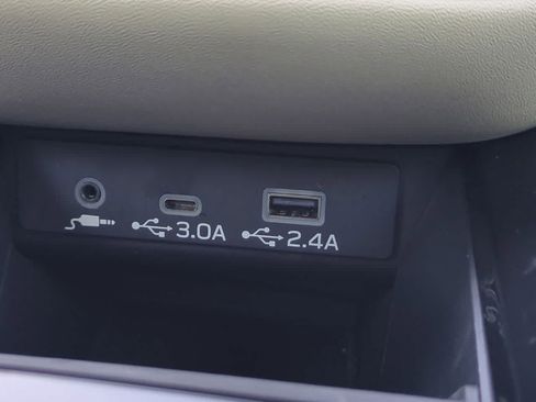 Used 2023 Subaru Outback Limited AWD/4WD image 32
