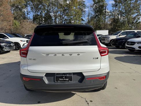 Used 2021 Volvo XC40 T5 R-Design w/ Advanced Package image 21