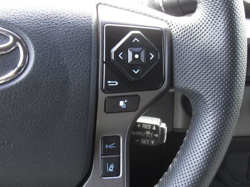 Used 2023 Toyota Tacoma TRD Off-Road w/ Technology Package AWD/4WD image 27