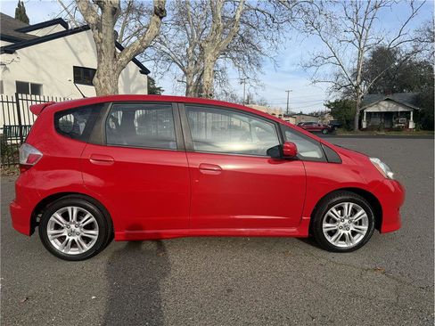 Used 2010 Honda Fit Sport image 8