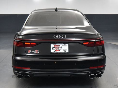 Used 2022 Audi S8 image 6