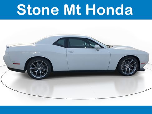 Used 2022 Dodge Challenger GT image 10