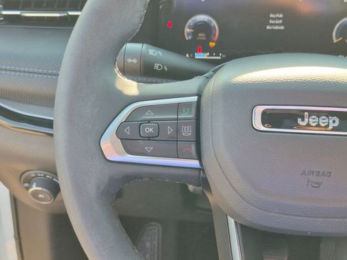 Used 2025 Jeep Compass Limited w/ High Altitude Package AWD/4WD image 18