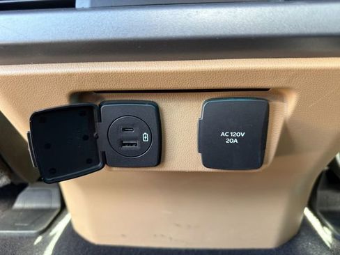 Used 2023 Ford F150 Lariat w/ Max Trailer Tow Package image 16