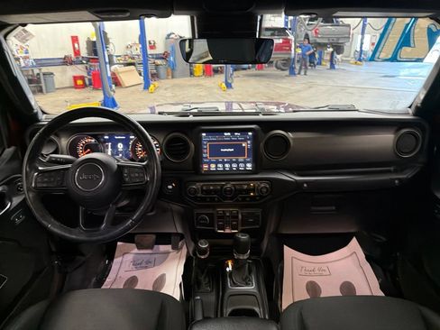 Used 2021 Jeep Gladiator Sport AWD/4WD image 15