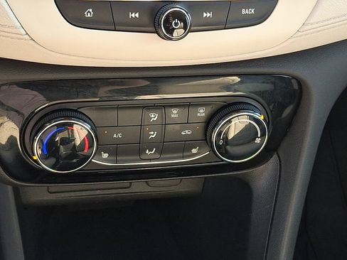 Used 2023 Buick Encore GX Preferred w/ Cold Weather Comfort Package AWD/4WD image 15