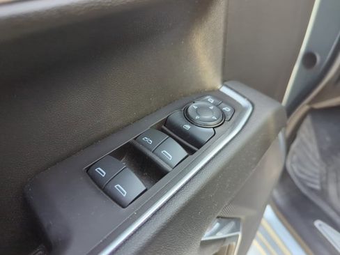 Used 2025 Chevrolet Silverado 1500 LT image 10