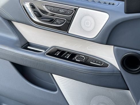 Used 2018 Lincoln Navigator Black Label w/ Cargo Package image 31