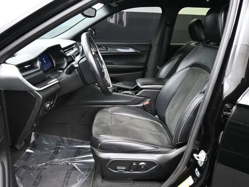 Used 2021 Jeep Grand Cherokee L Laredo RWD image 24