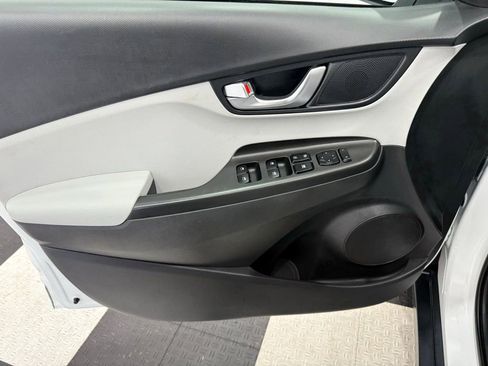 Used 2023 Hyundai Kona SEL image 14