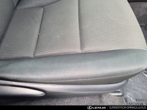 Used 2018 Toyota RAV4 LE w/ Carpet Mat Package FWD image 30