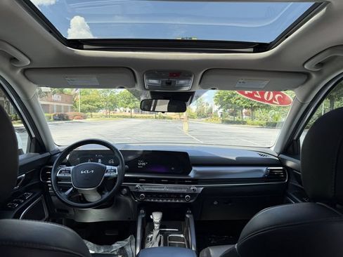 Certified 2024 Kia Telluride S w/ S Sunroof Package AWD/4WD image 40