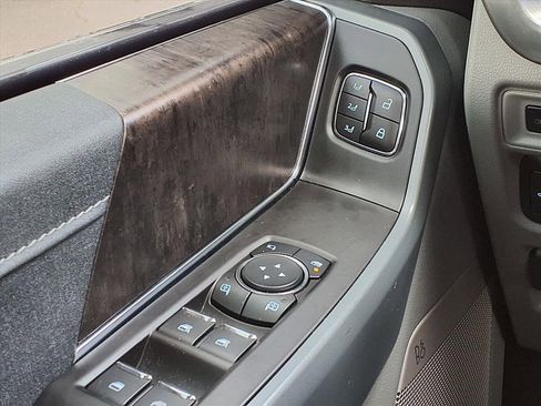 Used 2023 Ford F150 Lariat w/ Equipment Group 502A High image 41