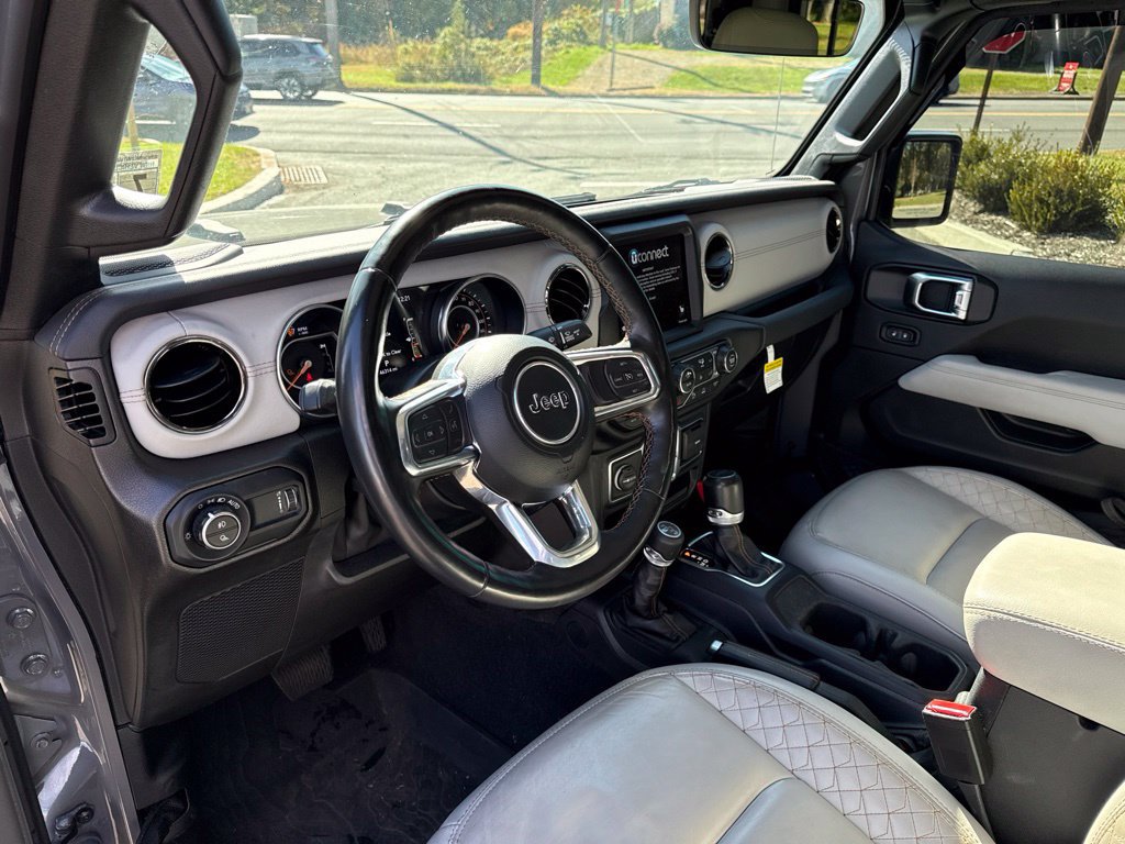 Used 2023 Jeep Gladiator Overland AWD/4WD image 8