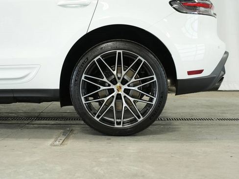 New 2025 Porsche Macan image 43