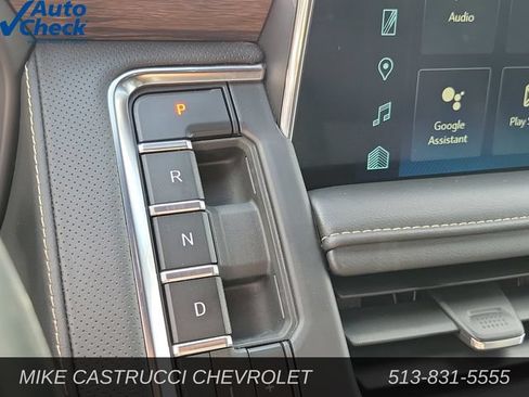 Used 2024 Chevrolet Tahoe Premier AWD/4WD image 15