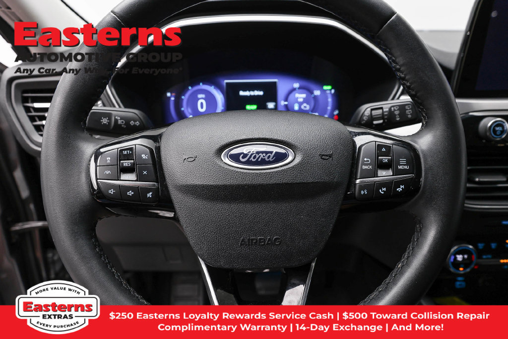 Used 2021 Ford Escape Titanium AWD/4WD image 11