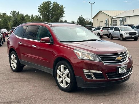 Used 2016 Chevrolet Traverse LT w/ True North Edition FWD image 7