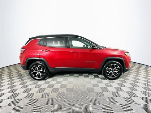 Certified 2025 Jeep Compass Limited AWD/4WD image 13